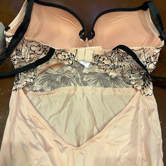 Pink Auden bodysuit - Picture 3 of 4